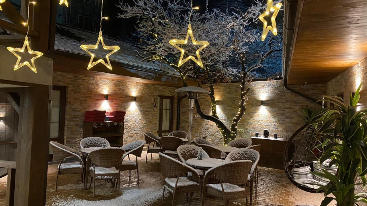 Boutique Living Hotel 耶烈万 外观 照片