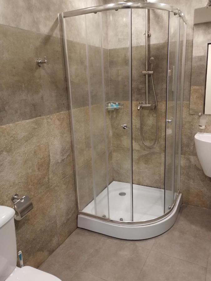 Boutique Living Hotel 耶烈万 外观 照片